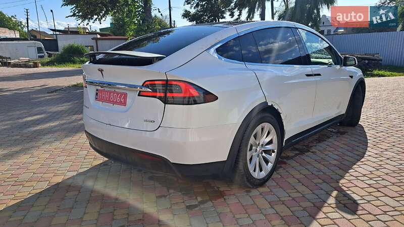 Внедорожник / Кроссовер Tesla Model X 2018 в Костополе