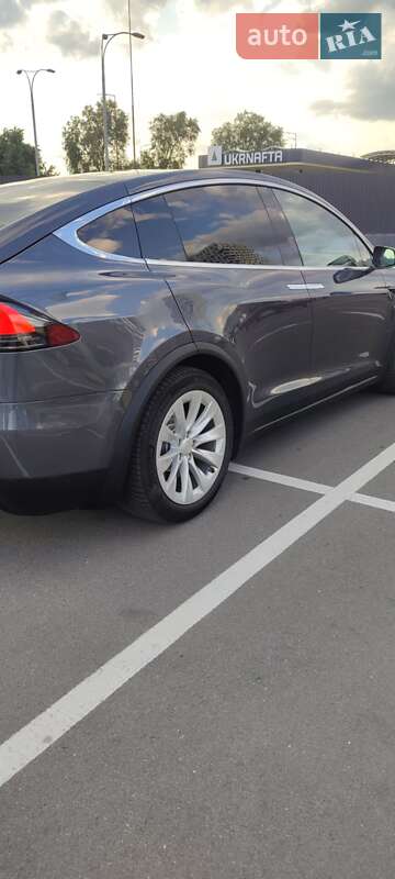 Внедорожник / Кроссовер Tesla Model X 2017 в Киеве