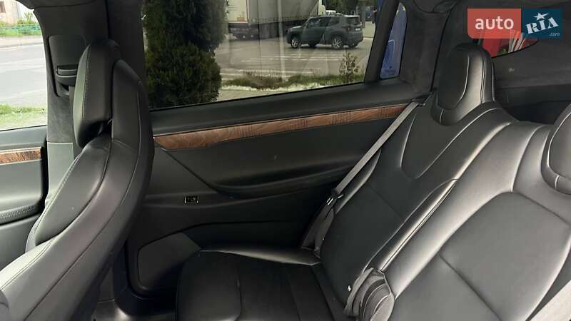 Внедорожник / Кроссовер Tesla Model X 2017 в Львове