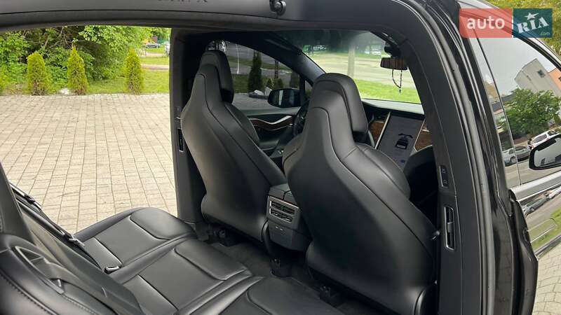 Внедорожник / Кроссовер Tesla Model X 2017 в Львове