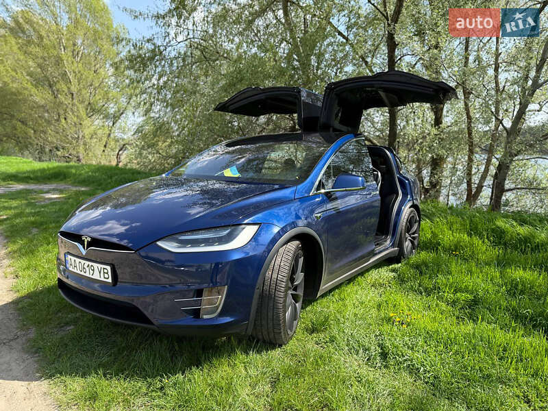 Внедорожник / Кроссовер Tesla Model X 2016 в Киеве