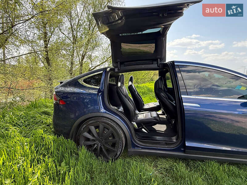 Внедорожник / Кроссовер Tesla Model X 2016 в Киеве