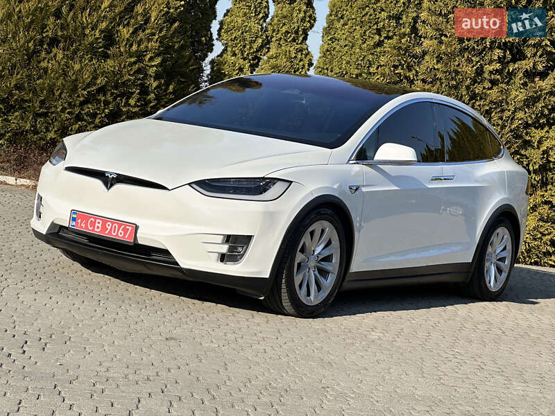 Позашляховик / Кросовер Tesla Model X 2018 в Львові