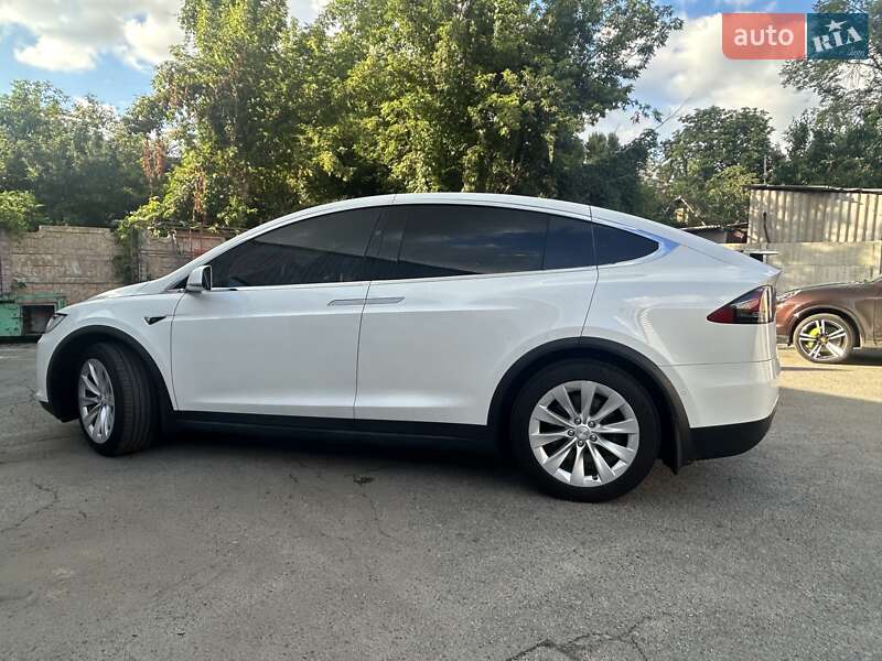 Внедорожник / Кроссовер Tesla Model X 2020 в Харькове