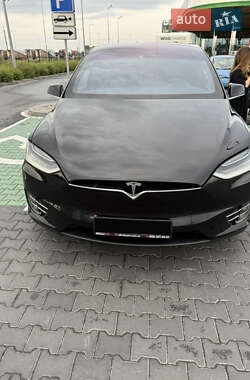 Внедорожник / Кроссовер Tesla Model X 2016 в 