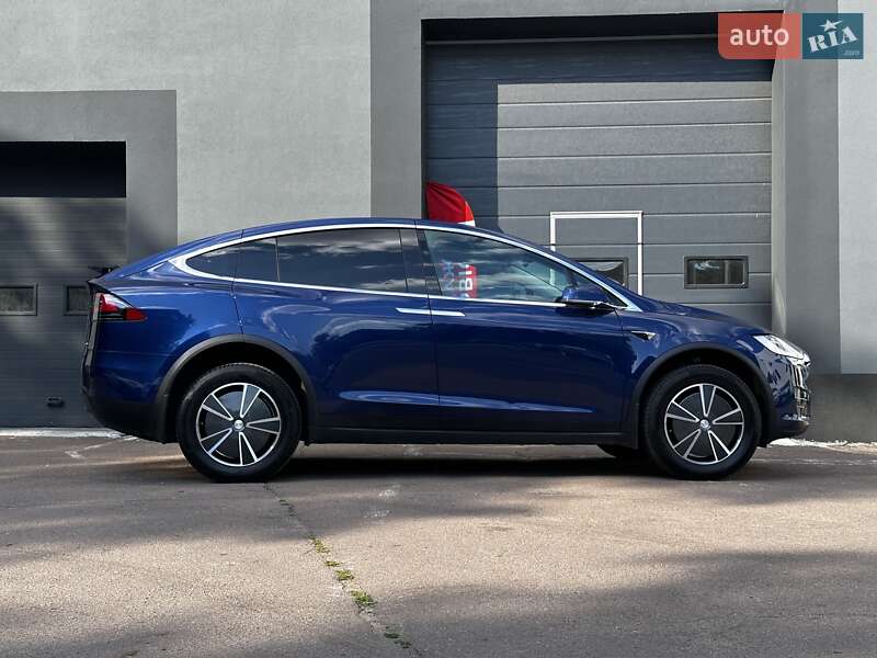Внедорожник / Кроссовер Tesla Model X 2017 в Киеве