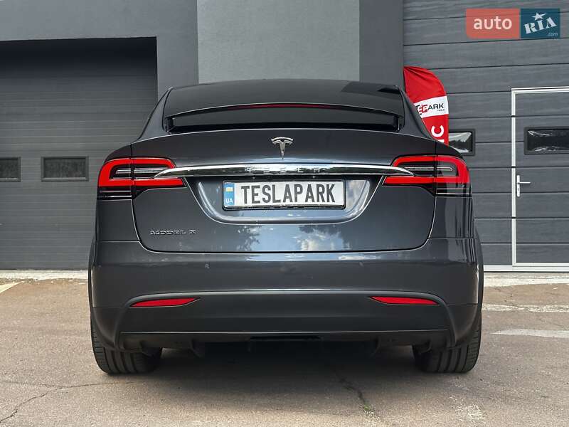 Позашляховик / Кросовер Tesla Model X 2017 в Києві