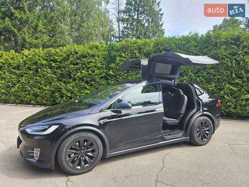 Внедорожник / Кроссовер Tesla Model X 2018 в Киеве
