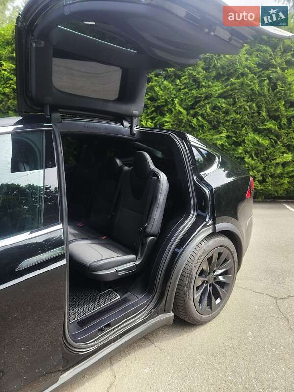 Внедорожник / Кроссовер Tesla Model X 2018 в Киеве