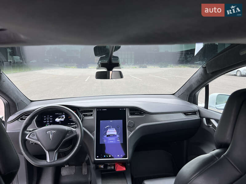 Позашляховик / Кросовер Tesla Model X 2019 в Ковелі