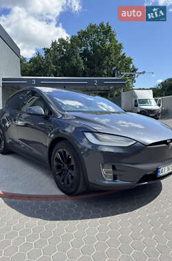 Позашляховик / Кросовер Tesla Model X 2017 в 