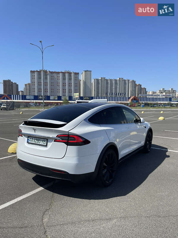 Внедорожник / Кроссовер Tesla Model X 2017 в Киеве