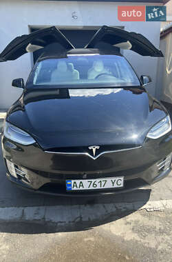 Позашляховик / Кросовер Tesla Model X 2019 в Києві