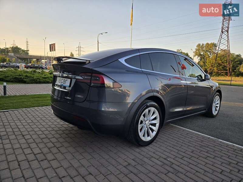 Позашляховик / Кросовер Tesla Model X 2018 в Києві фото 9 Позашляховик / Кросовер Tesla Model X 2018 в Києві