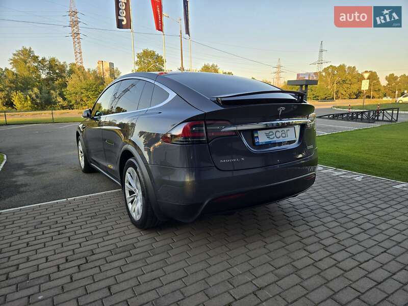 Позашляховик / Кросовер Tesla Model X 2018 в Києві фото 14 Позашляховик / Кросовер Tesla Model X 2018 в Києві