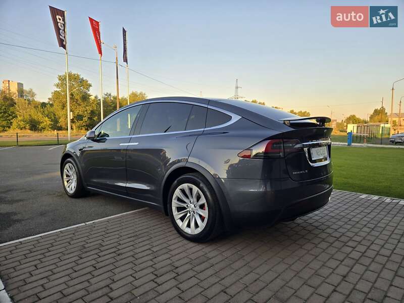 Позашляховик / Кросовер Tesla Model X 2018 в Києві фото 15 Позашляховик / Кросовер Tesla Model X 2018 в Києві