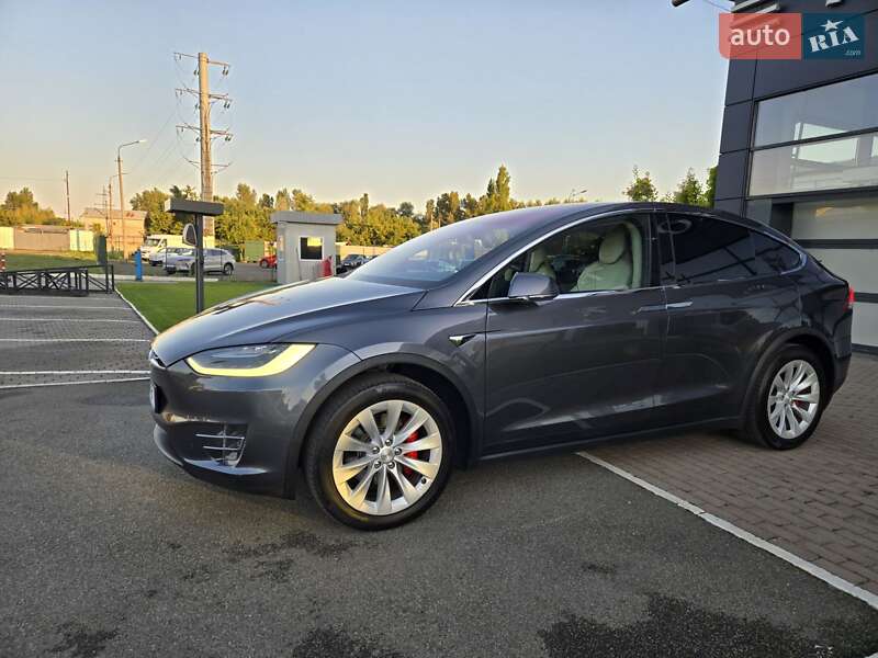 Позашляховик / Кросовер Tesla Model X 2018 в Києві фото 18 Позашляховик / Кросовер Tesla Model X 2018 в Києві