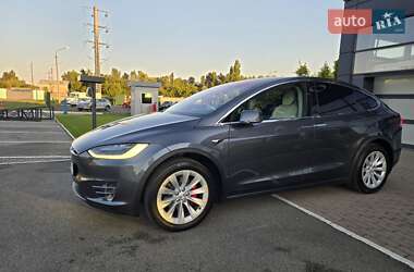Позашляховик / Кросовер Tesla Model X 2018 в 