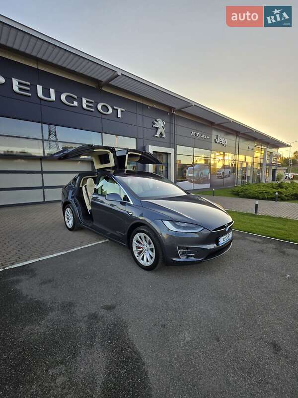 Позашляховик / Кросовер Tesla Model X 2018 в Києві фото 57 Позашляховик / Кросовер Tesla Model X 2018 в Києві