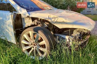 Внедорожник / Кроссовер Tesla Model X 2017 в 