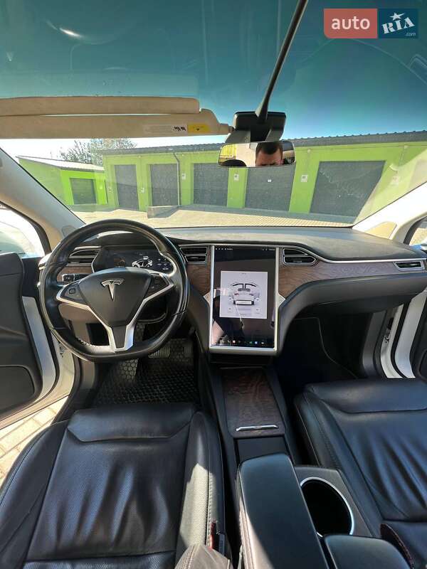 Внедорожник / Кроссовер Tesla Model X 2016 в Львове