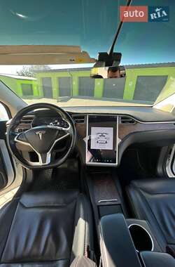 Позашляховик / Кросовер Tesla Model X 2016 в 