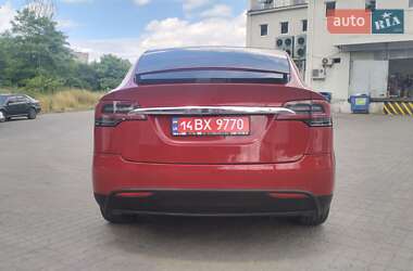 Позашляховик / Кросовер Tesla Model X 2016 в 