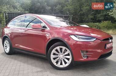 Позашляховик / Кросовер Tesla Model X 2016 в 