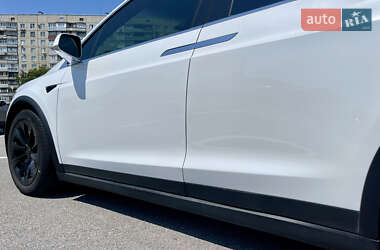 Внедорожник / Кроссовер Tesla Model X 2018 в 