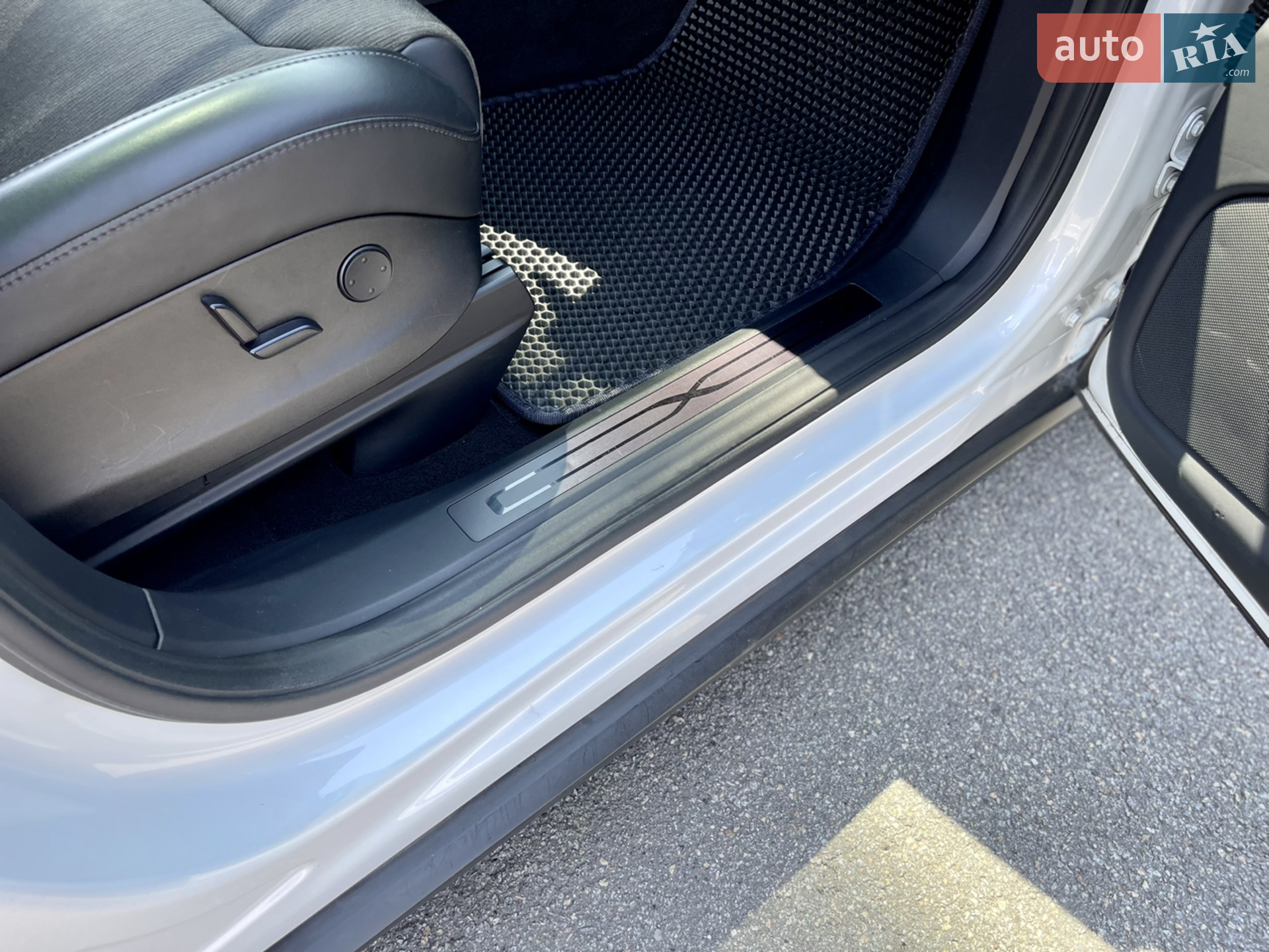 2018 Tesla Model X - мініатюра 31