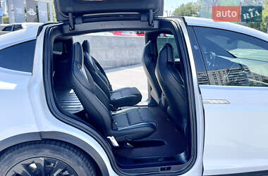 Внедорожник / Кроссовер Tesla Model X 2018 в 