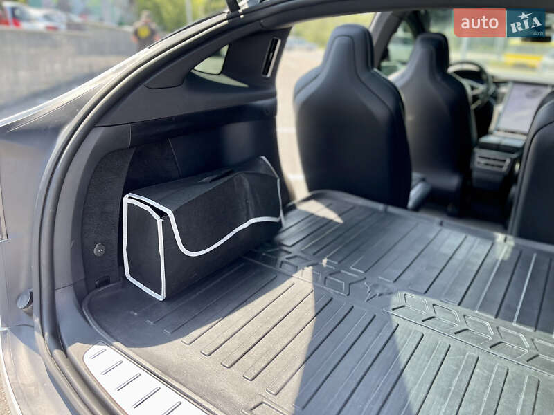 Внедорожник / Кроссовер Tesla Model X 2018 в Харькове фото 54 Внедорожник / Кроссовер Tesla Model X 2018 в Харькове