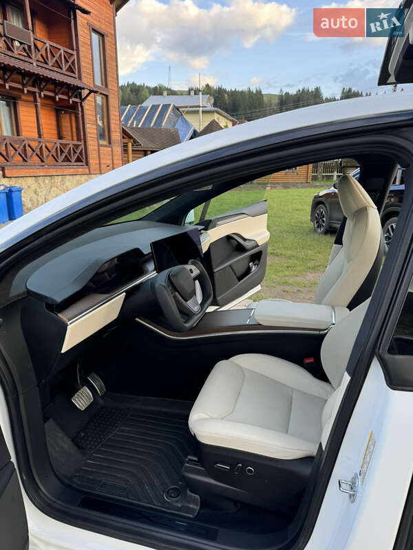 Позашляховик / Кросовер Tesla Model X 2022 в Косові
