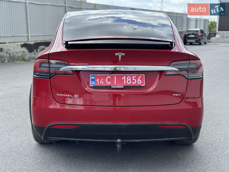 Позашляховик / Кросовер Tesla Model X 2016 в Вінниці