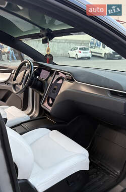 Позашляховик / Кросовер Tesla Model X 2018 в 