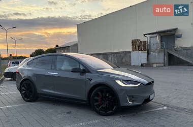 Позашляховик / Кросовер Tesla Model X 2018 в 