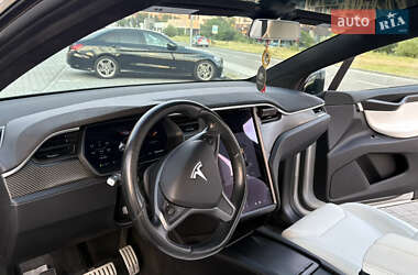 Позашляховик / Кросовер Tesla Model X 2018 в 