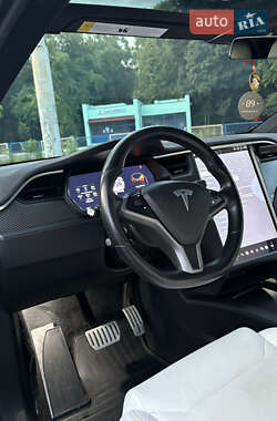 Позашляховик / Кросовер Tesla Model X 2018 в 