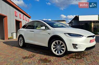 Позашляховик / Кросовер Tesla Model X 2018 в 
