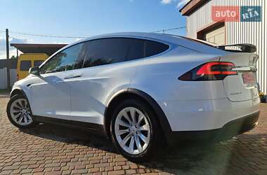 Позашляховик / Кросовер Tesla Model X 2018 в 
