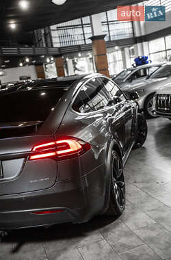 Внедорожник / Кроссовер Tesla Model X 2020 в 