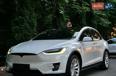 Позашляховик / Кросовер Tesla Model X 2018 в 