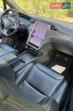 Позашляховик / Кросовер Tesla Model X 2017 в Львові