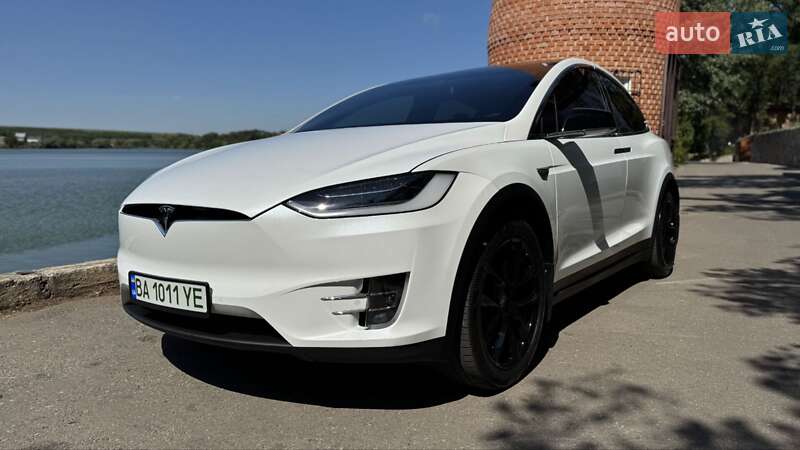 Внедорожник / Кроссовер Tesla Model X 2019 в 