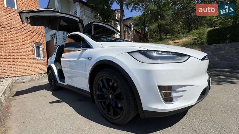 Позашляховик / Кросовер Tesla Model X 2019 в Кропивницькому