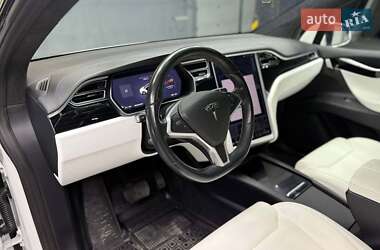 Внедорожник / Кроссовер Tesla Model X 2017 в 
