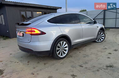Позашляховик / Кросовер Tesla Model X 2016 в 