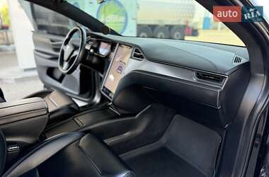 Позашляховик / Кросовер Tesla Model X 2019 в 