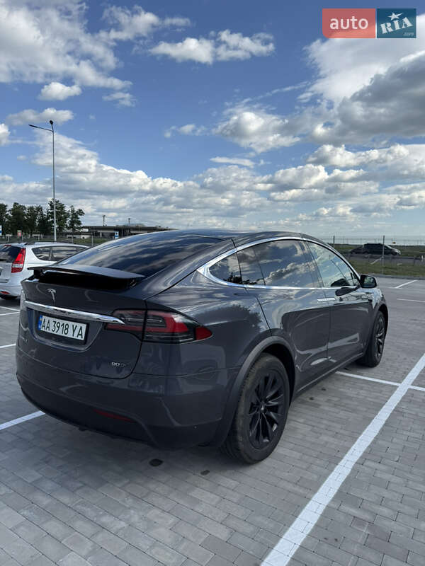 Позашляховик / Кросовер Tesla Model X 2017 в Києві