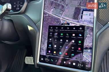 Позашляховик / Кросовер Tesla Model X 2020 в 
